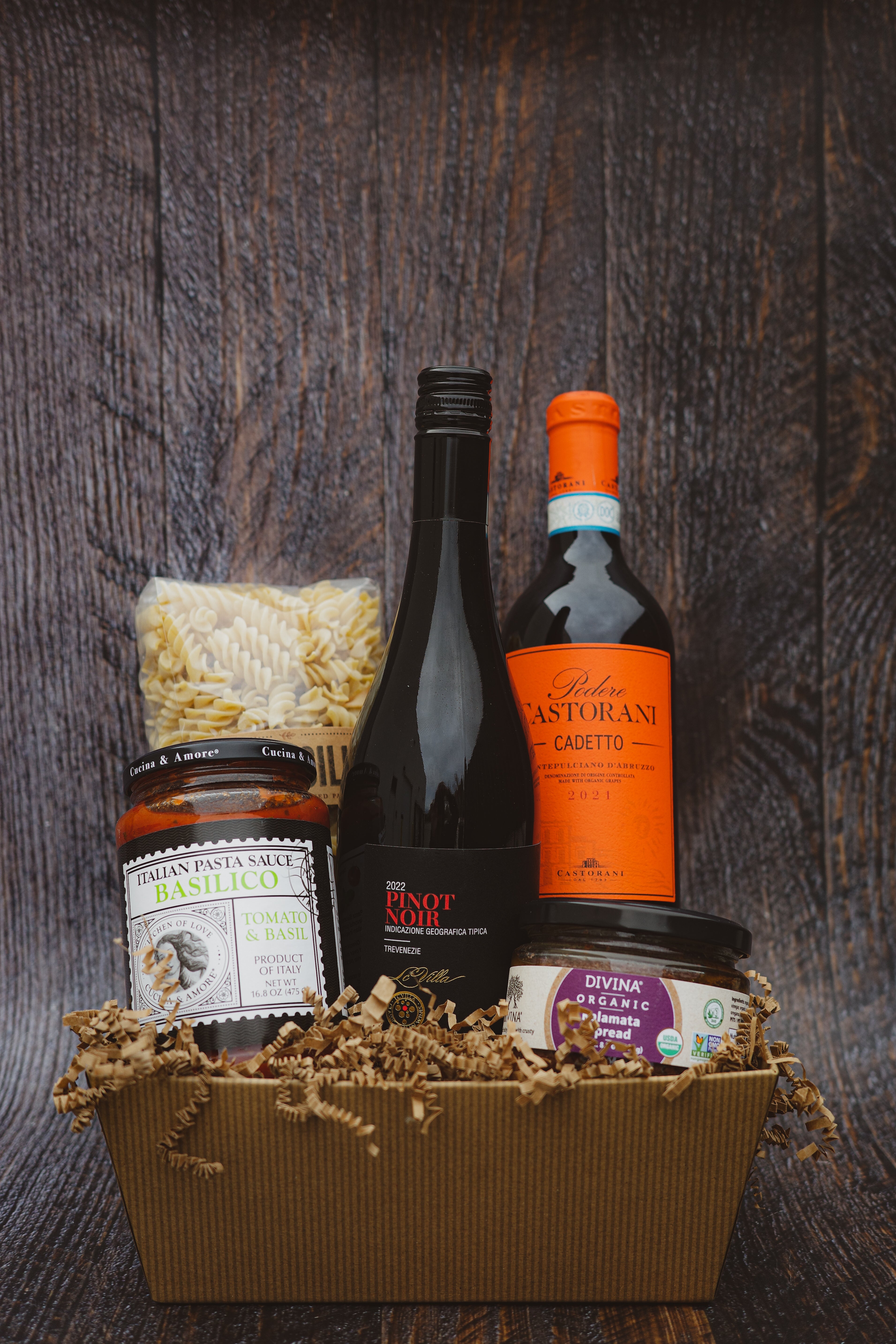 Red Wine & Pasta Gift Basket Silver 2025