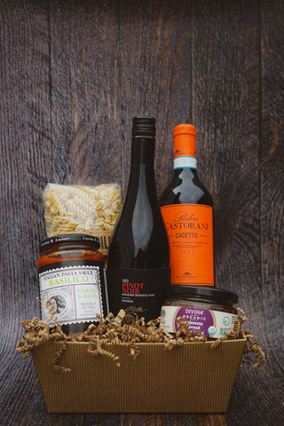 Red Wine & Pasta Gift Basket Silver 2025