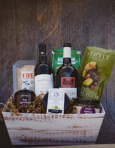 Red Wine Classic Gold Gift Basket 2025