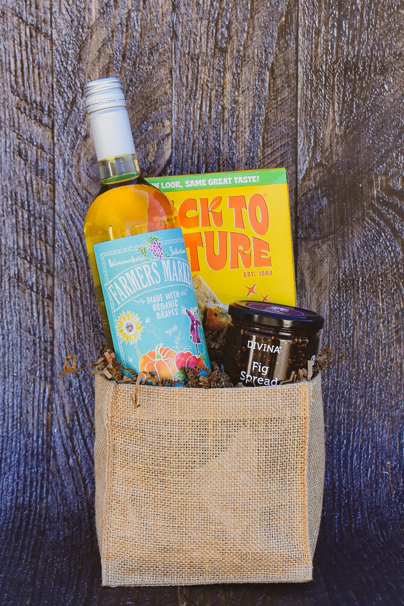 White Wine Gift Basket Bronze 2025